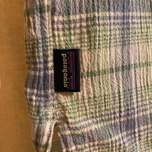 Patagonia Organic Cotton Button Down - Picture 5 of 5